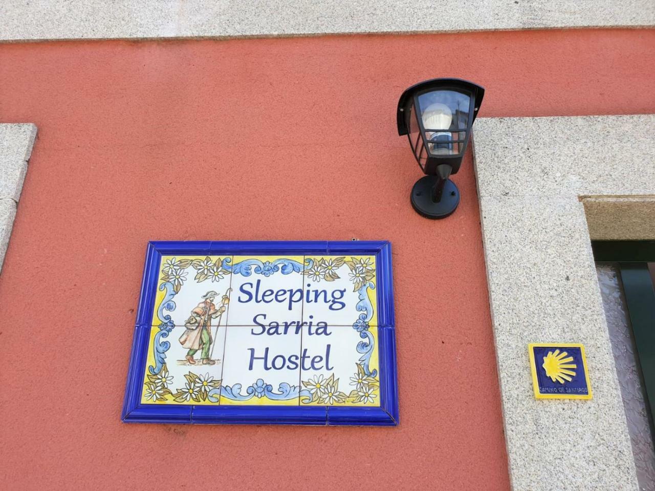 فندق Sleeping ساريا المظهر الخارجي الصورة