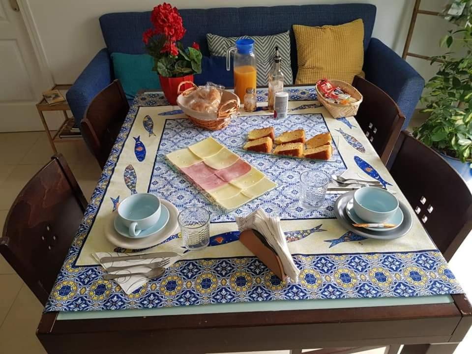فندق Sleeping ساريا المظهر الخارجي الصورة